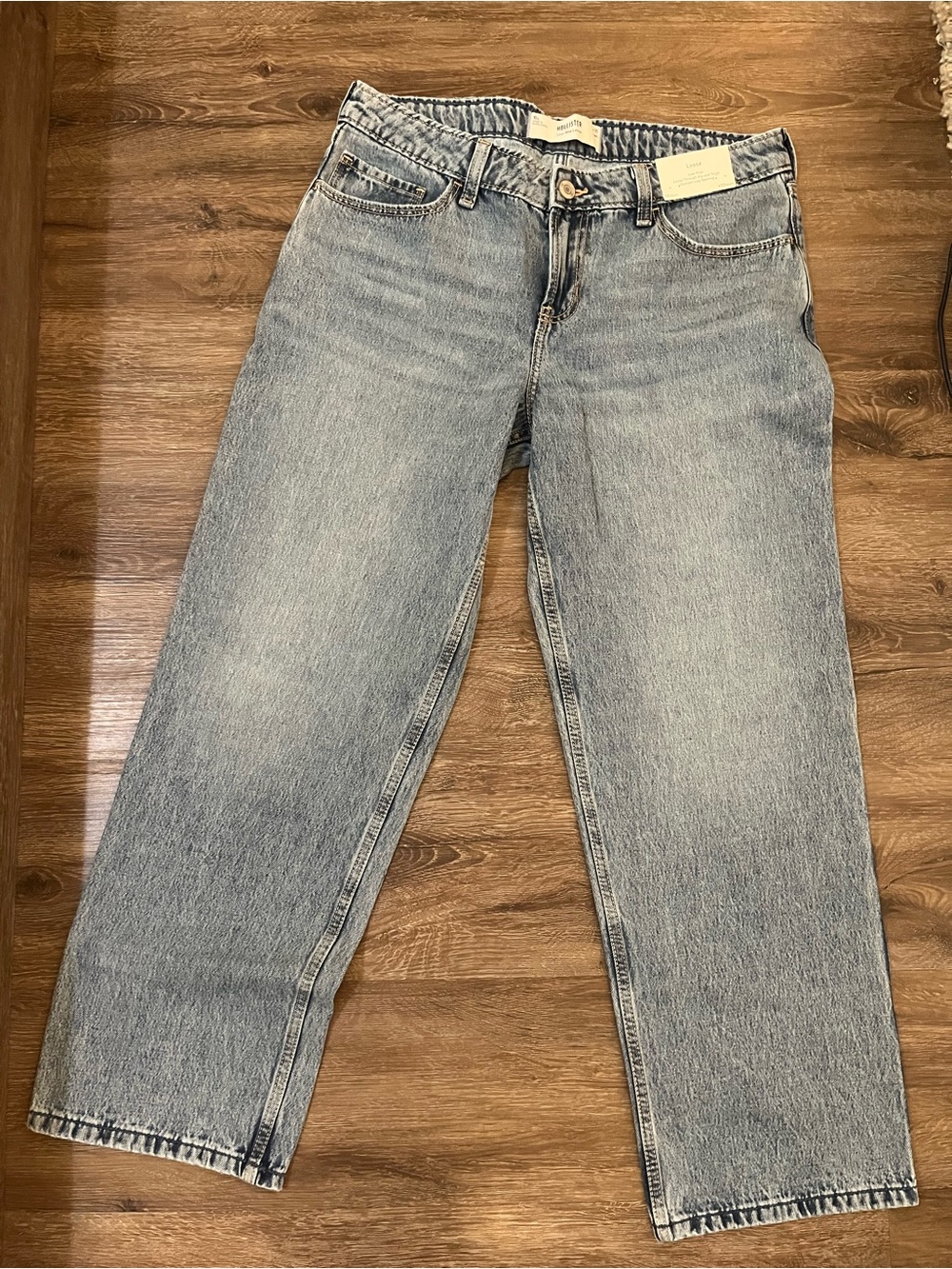 Hollister Women's Light Wash Straight Jeans with Bow Pocket Detail
